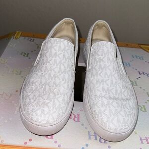 MK shoes